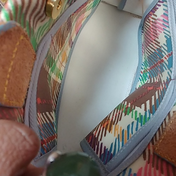 DOONEY & BOURKE, INC. - Picture 6 of 8